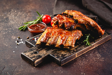 Roasted barbecue pork ribs