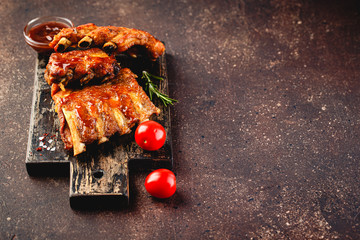 Roasted barbecue pork ribs