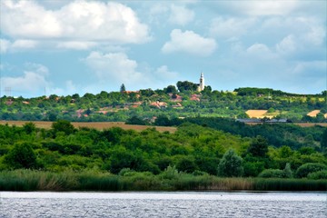 Obraz premium a village on a hill in Transylvania