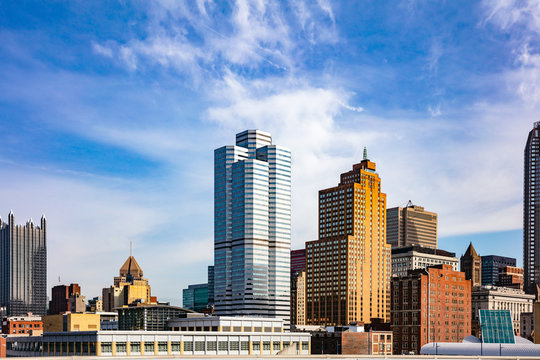 Fototapeta Pittsburgh city downtown highrise business buildings, sunny spring day. PA, USA
