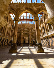 Obraz premium Dogubayazıt, Turkey, Middle East: the ceremonial hall in the middle of harem of the Ishak Pasha Palace, semi-ruined palace of Ottoman period (1685-1784), example of surviving historical Turkish palace