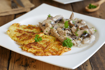 Geschnetzeltes mit Rösti 