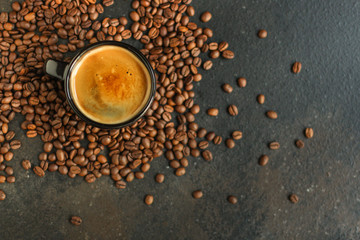 coffee cup and coffee grain (fresh, hot, aromatic drink). top food background. copy space