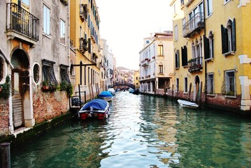 Fototapeta na wymiar Venetian Canal 2