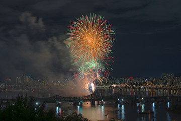 Fireworks Images, Stock Photos & Vectors