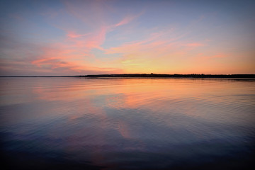 Fototapeta na wymiar Sunset on the lake.