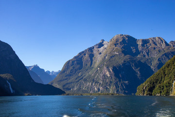 Obraz premium view of famous Mildford Sound, fjord in New Zealand