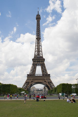 eiffel tower in paris