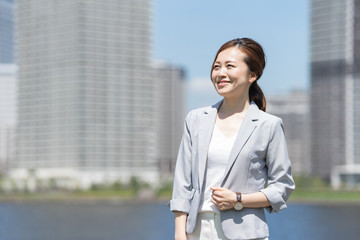 笑顔のビジネスウーマン