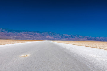 Fototapeta na wymiar Badwater Basin, Death Valley National Park