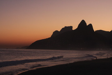 Fototapeta na wymiar Rio de Janeiro sunset and beach in Brazil