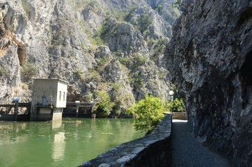 Fototapeta premium Macédoine du Nord : Canyon de Matka (région de Skopje)