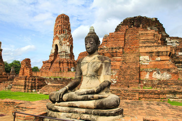Fototapeta na wymiar Wat Mahathat in Ayutthaya Historical Park,Thailand.