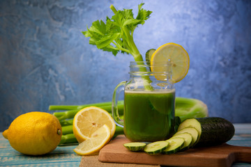 Dieta Detox, Jugo de apio, pepino y lim&oacute;n 
