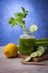 Bebida Detox, Batido de apio con pepino y limón 