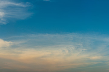 Obraz premium Fantastic soft white clouds against blue sky