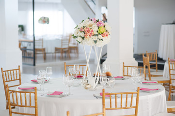 restaurant table decoration. wedding table decor