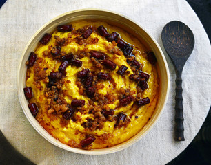 Boiled polenta and seasoned with meat