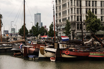 Fototapeta na wymiar Maritimes Flair in Rotterdam (Alter Hafen)