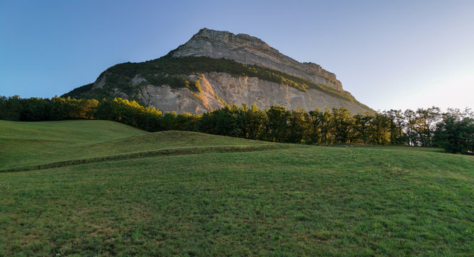 Mont Saint-Eynard t&ocirc;t le matin, Grenoble, France