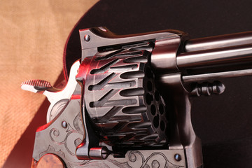 20 Schuß Revolver