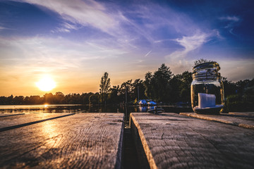 Bewusst genießen - Sonnenuntergang am Fluss