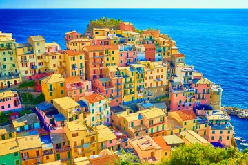 Foto op Canvas Kleurrijke huizen van Manarola, een mooi dorp in &quot Cinque Terre National Park&quot . Prachtig landschap aan de kust van Italië. Vissersdorp in de provincie La Spezia, Ligurië, Italië © marako85
