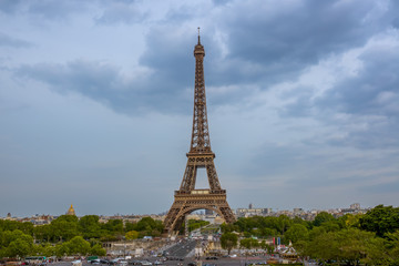 Fototapeta premium Evening Clouds over the Eiffel Tower