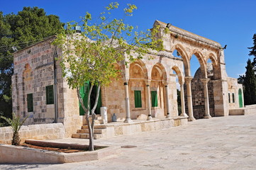 Fototapeta premium A view from the courtyard of the Al Aqsa Mosque