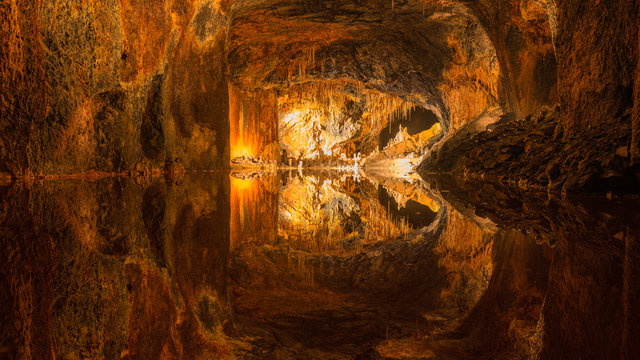 Underground Cave Feengrotten Germany Saalfeld Lake