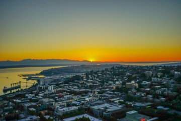 Fototapeta na wymiar Beautiful sun set in waterfront downtown of Seattle, in Washington State