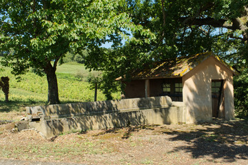 Lavoir, deux lavoirs à Mont Disse dans le département des Pyrénées Atlantique