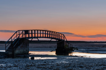 Fototapeta premium Belhaven Bridge at sunset