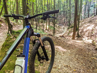 Fototapeta na wymiar MTB bicycle on the trail in the summer season