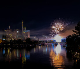 Obraz premium Frankfurt Firework at Museumsufer-Festival