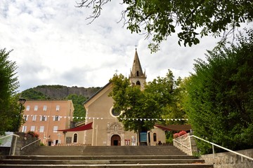 Obraz premium Sanctuaire de Notre-dame-du-Laus (Hautes-Alpes)