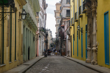 Fototapeta premium Colorful street at Havana, Cuba