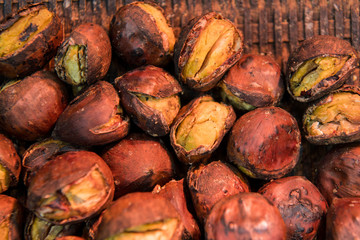 Delicious Roasted chestnuts. ( Tianjin chestnut, Japanese chestnut )
