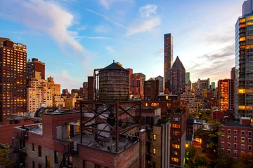 Fotobehang Uitzicht op New York City met stedelijke wolkenkrabbers © Mikael Damkier
