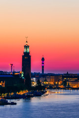 Obraz premium Stockholm, Sweden The City Hall and Old Town or Gamla Stan at dawn.