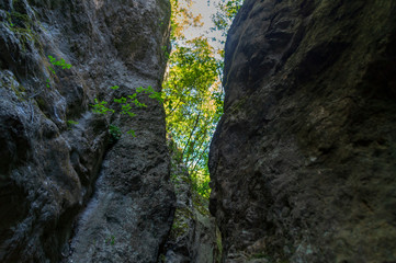 Gola di Jana nel sentiero 168 a Braccano nelle Marche
