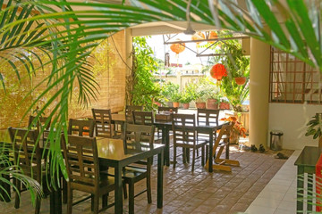 Tropical interior home design
