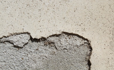 Intonaco danneggiato - umidità di risalita