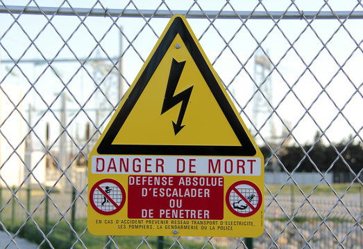 114 Best Danger De Mort Images Stock Photos Vectors Adobe Stock