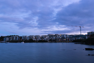 Obraz premium Apartment building skyline along the Parramatta River.
