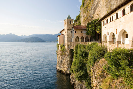 Santa Caterina del Sasso