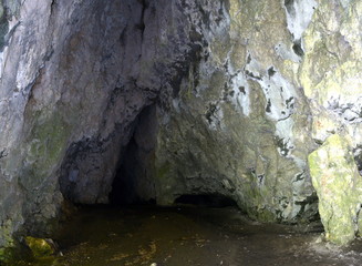 cave from the Varghis gorge