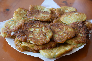 pancakes from fresh zucchini and carrots