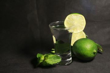 mojito cocktail with lime