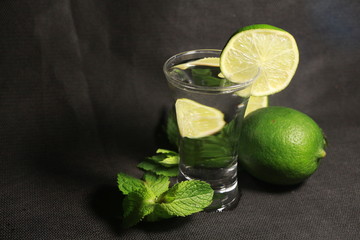 mojito cocktail with lime